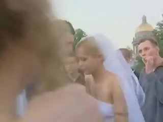Menyasszony -ban nyilvános fasz után esküvő