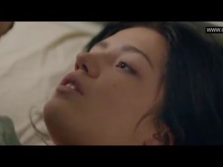 Adele exarchopoulos - yläosattomissa seksi kohtauksia - eperdument (2016)